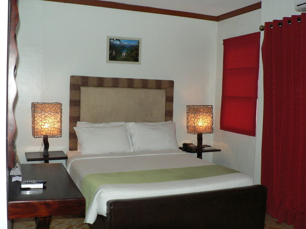 Ecoland Suites & Inn Davao Екстер'єр фото