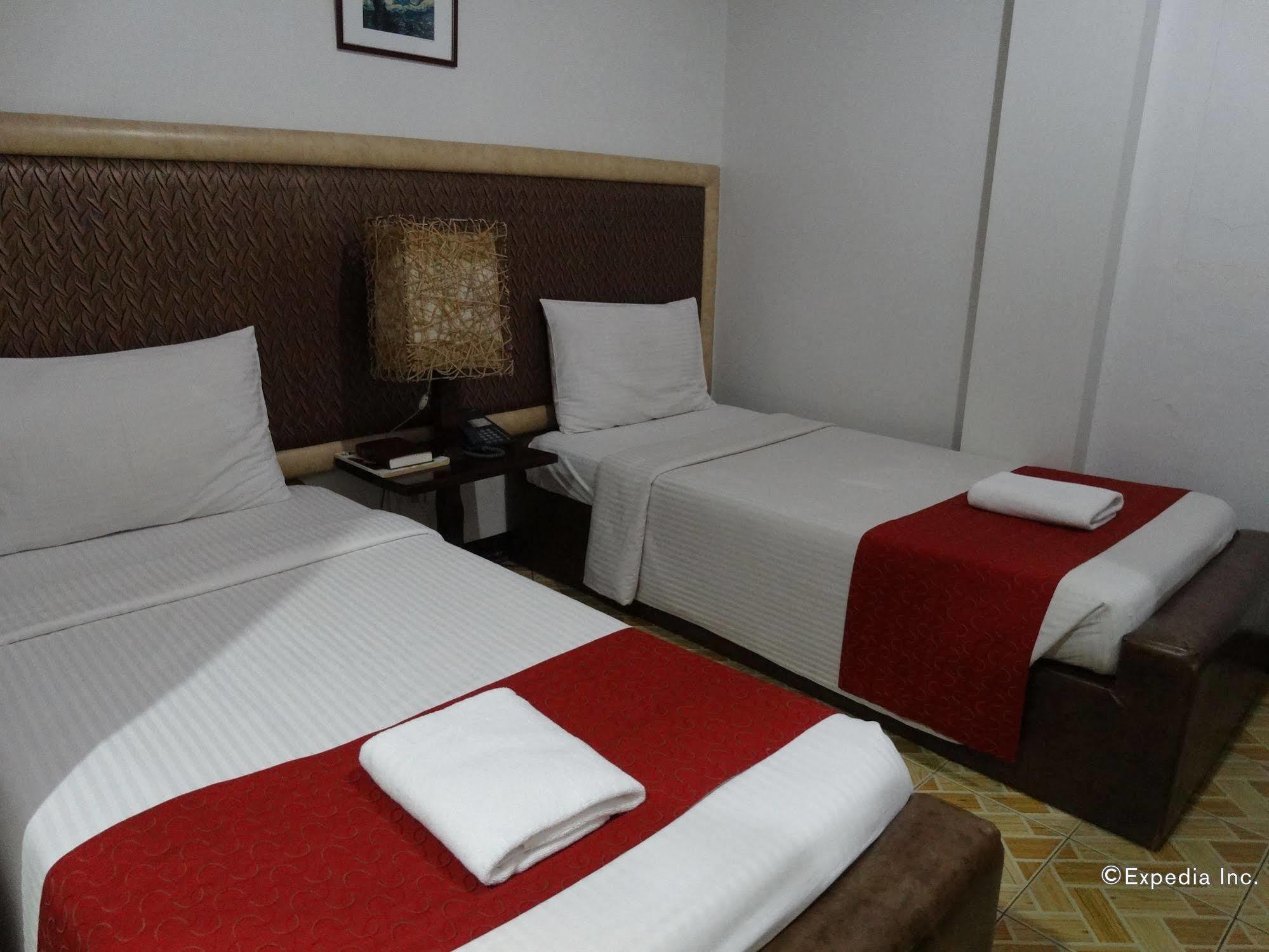 Ecoland Suites & Inn Davao Екстер'єр фото