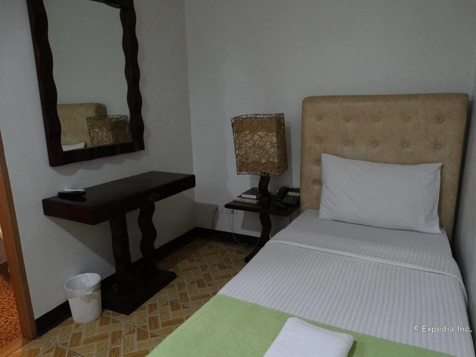 Ecoland Suites & Inn Davao Екстер'єр фото
