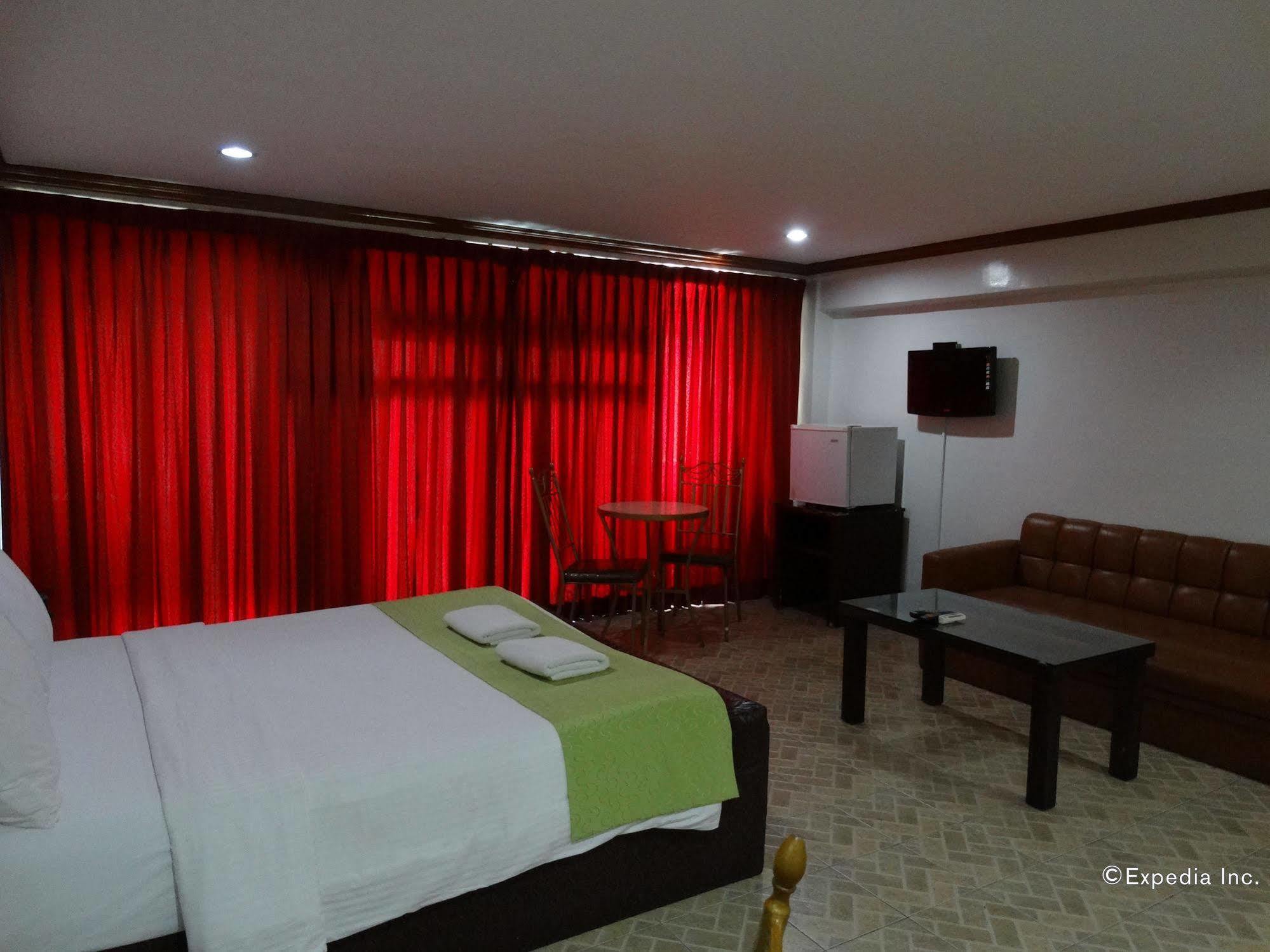Ecoland Suites & Inn Davao Екстер'єр фото